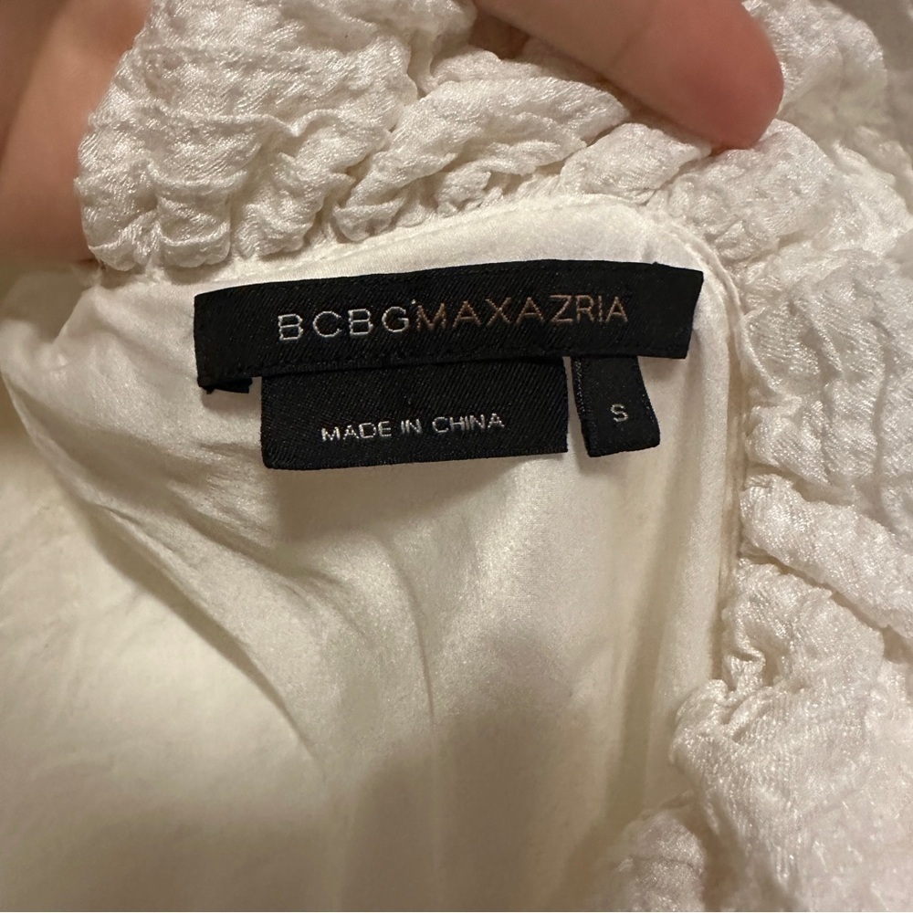 BCBGMAXAZRIA Silky Blouse Open Back Tie Back Ruffle Ivory Size Small - Picture 2 of 5
